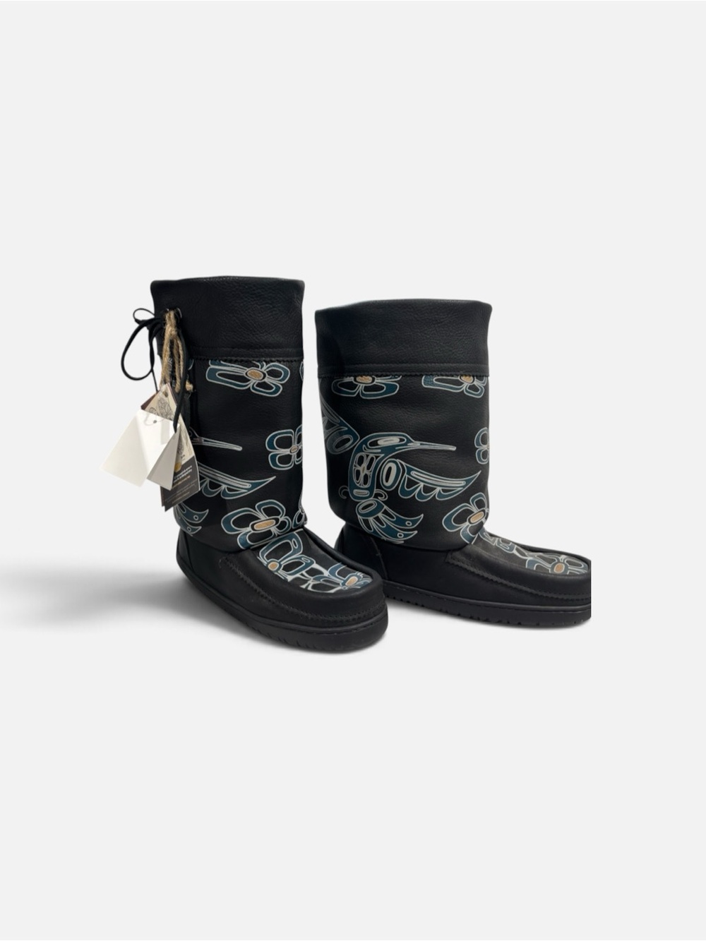 Black Manitobah Mukluk Boots with Heminbird & Flower Silver Accent - Picture 2 of 4